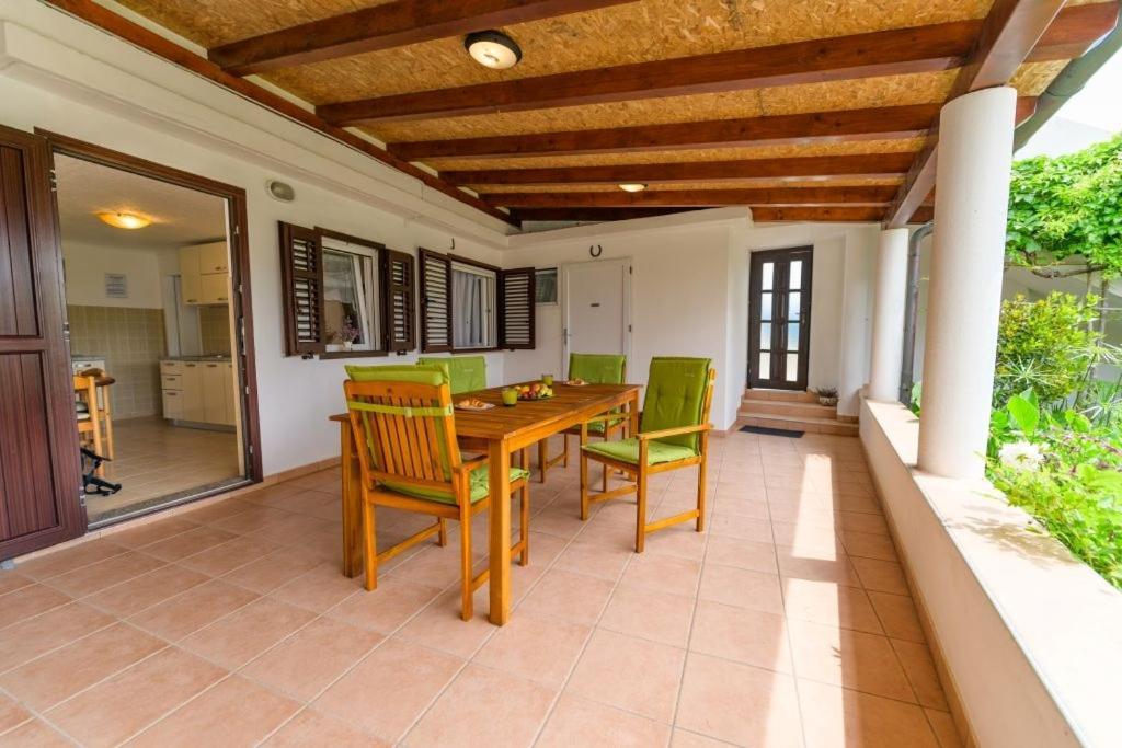 Apartments By The Sea Nerezine, Losinj - 7963 Exterior foto