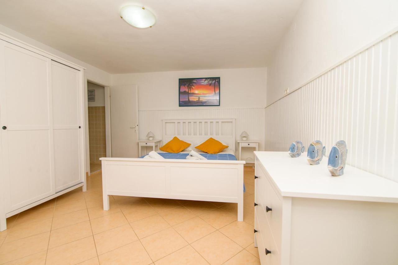Apartments By The Sea Nerezine, Losinj - 7963 Exterior foto
